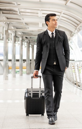 pinnacleairportlounge_320x500